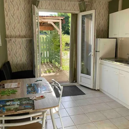 Appartement Vert, Compreignac Exterior foto