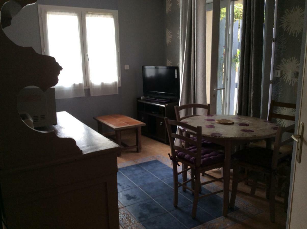 Vert, Apartment Compreignac
